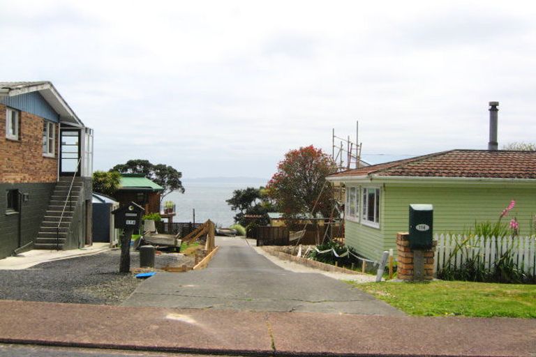 Photo of property in 116 Pacific Parade, Army Bay, Whangaparaoa, 0930