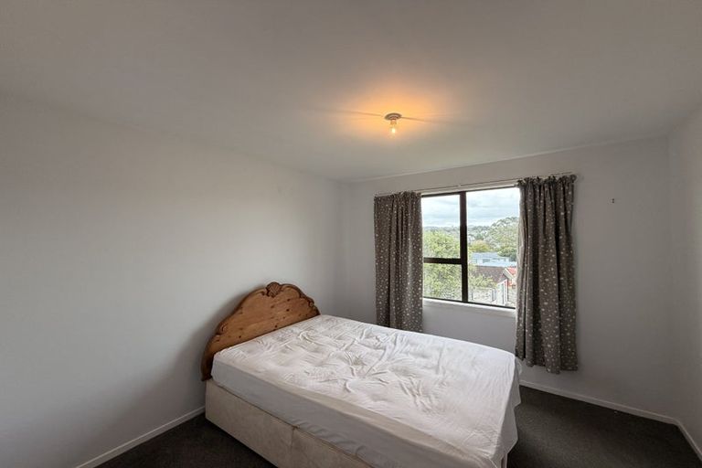 Photo of property in 53 Sunvue Road, Glen Eden, Auckland, 0602