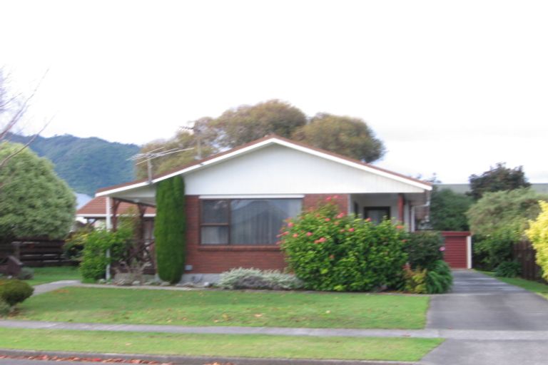 Photo of property in 82 Belvedere Avenue, Waikanae, 5036