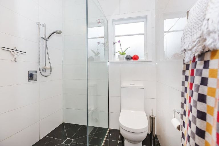 Photo of property in 353 Karori Road, Karori, Wellington, 6012