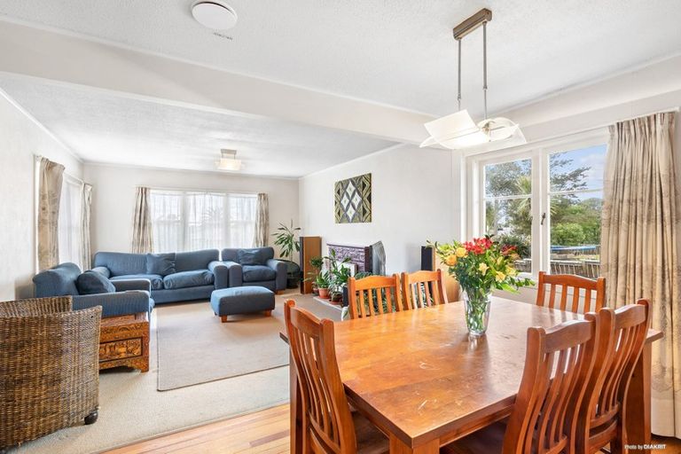 Photo of property in 26 Vodanovich Road, Te Atatu South, Auckland, 0610