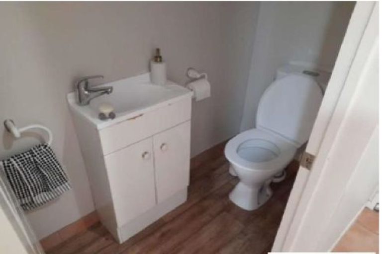 Photo of property in 2/26a Dallinghoe Crescent, Milford, Auckland, 0620