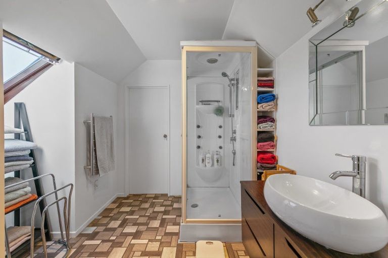 Photo of property in 389 Kawiu Road, Levin, 5510