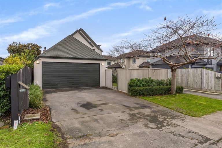 Photo of property in 53 Hawkesbury Avenue, St Albans, Christchurch, 8014