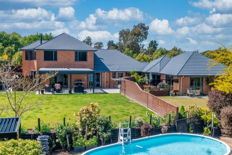 Photo of property in 66 Queens Avenue, Waikuku Beach, 7402