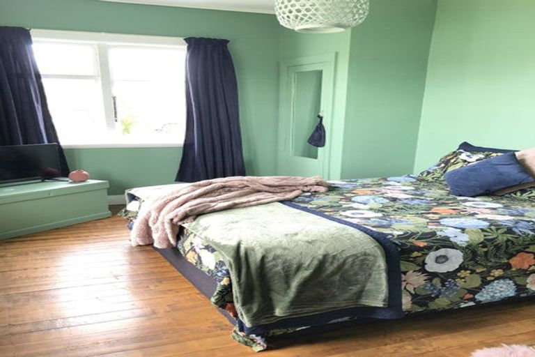 Photo of property in 25 Cobden Street, Westport, 7825