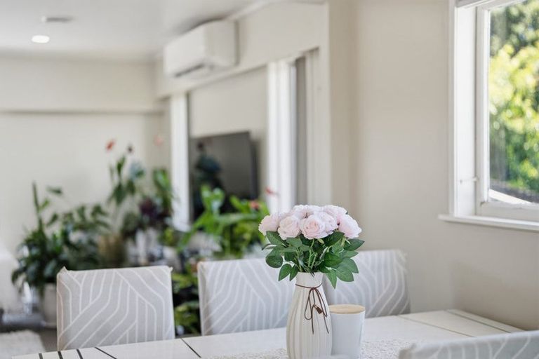 Photo of property in 69 Holmes Road, Manurewa, Auckland, 2102