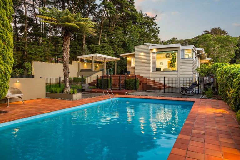 Photo of property in 41 Chatsworth Road, Silverstream, Upper Hutt, 5019