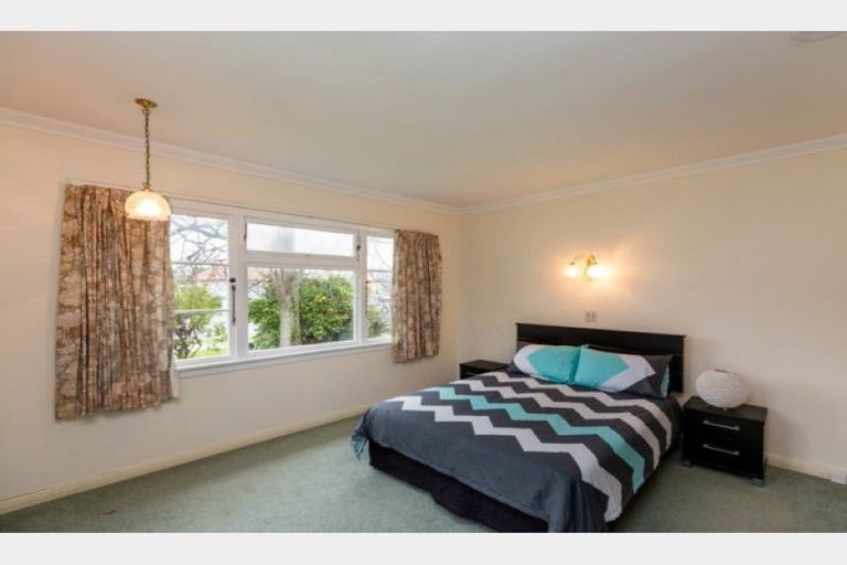 Photo of property in 17 Puriri Terrace, Roslyn, Palmerston North, 4414