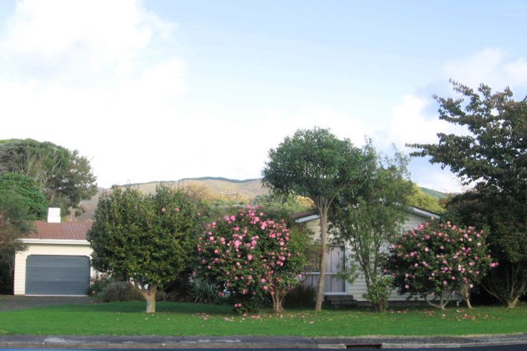 Photo of property in 10 Rata Street, Waikanae, 5036