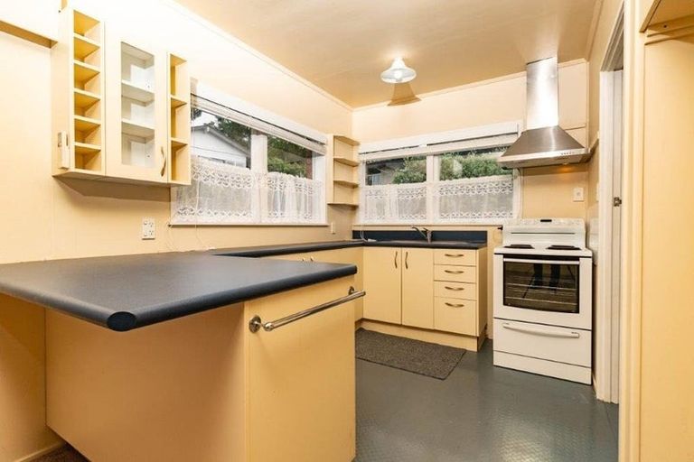 Photo of property in 36b Ayton Drive, Totara Vale, Auckland, 0629