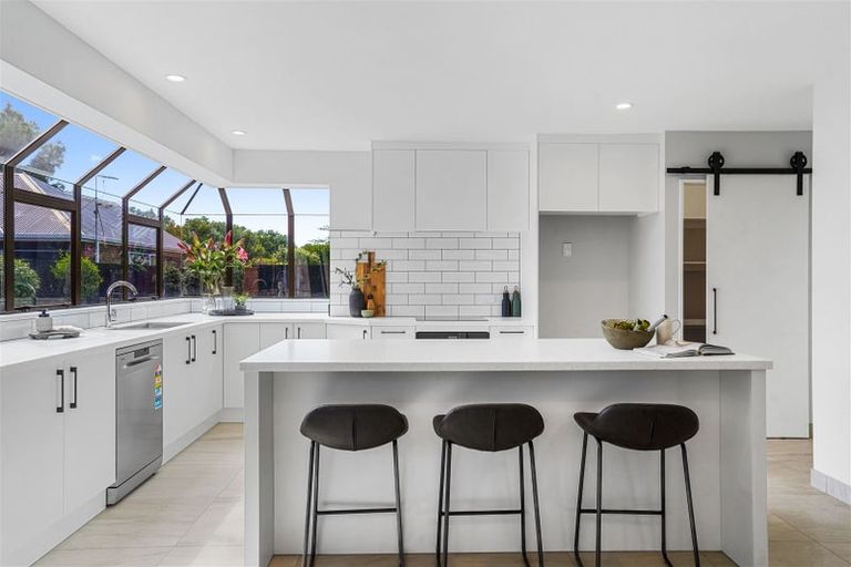 Photo of property in 31 Althorp Place, Avonhead, Christchurch, 8042