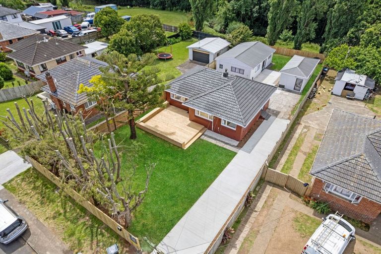 Photo of property in 67 Blake Road, Mangere East, Auckland, 2024