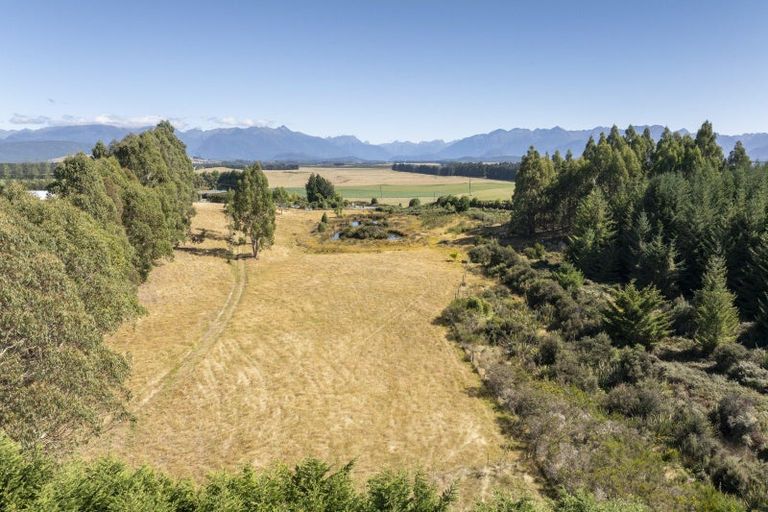 Photo of property in 900 Hillside-manapouri Road, Manapouri, 9679