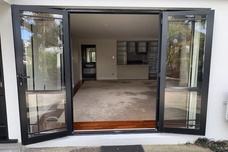 Photo of property in 27 Maritime Terrace, Birkenhead, Auckland, 0626