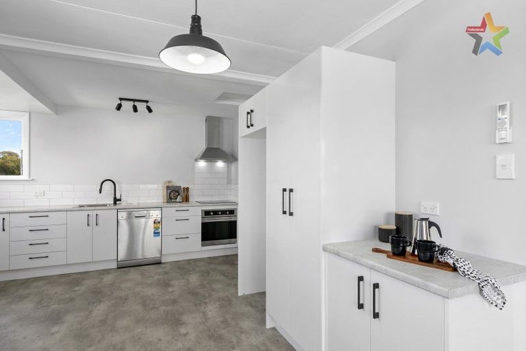 Photo of property in 32 Ngata Grove, Trentham, Upper Hutt, 5018