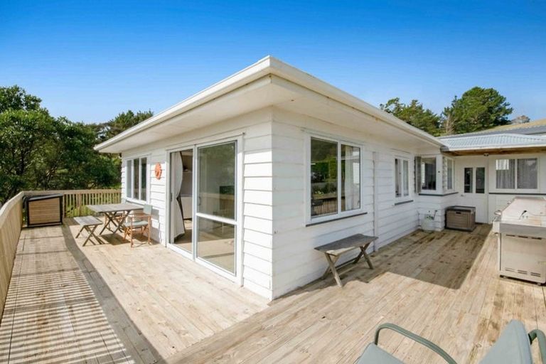 Photo of property in 95 Mangakura Road, Helensville, 0800