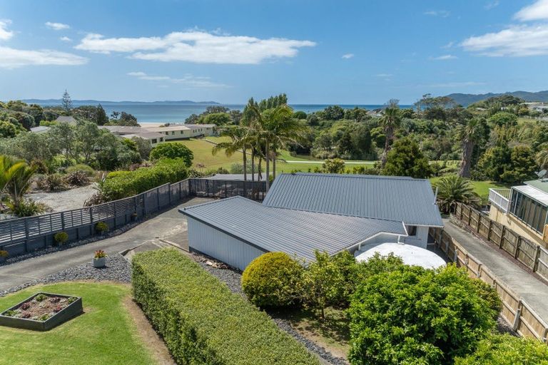 Photo of property in 28 Berghan Road, Coopers Beach, 0420