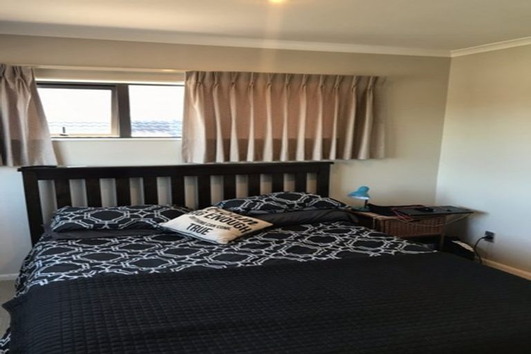 Photo of property in 36 Seresin Crescent, Flat Bush, Auckland, 2016