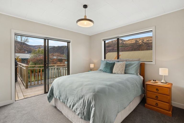 Photo of property in 32 Hood Crescent, Arrowtown, 9302