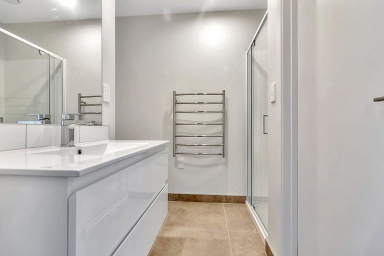 Photo of property in 7/3234 Great North Road, New Lynn, Auckland, 0600