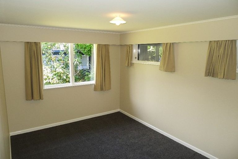 Photo of property in 54 Tiromoana Road, Raumati South, Paraparaumu, 5032
