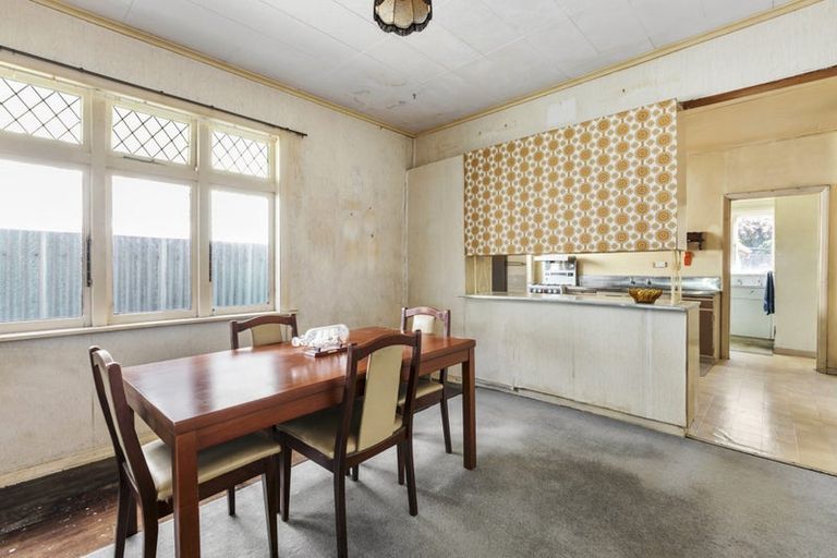 Photo of property in 32 The Parade, Island Bay, Wellington, 6023