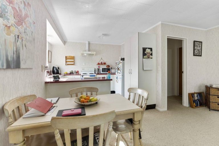 Photo of property in 8b Alexander Place, Otaki, 5512