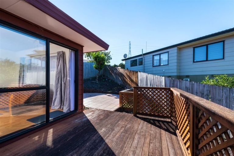 Photo of property in 34 Garton Drive, Massey, Auckland, 0614