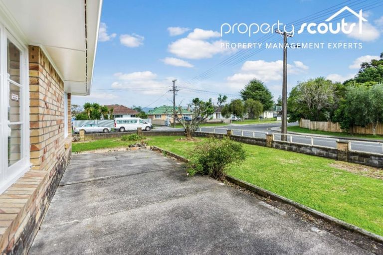 Photo of property in 16 Serjeant Street, Henderson, Auckland, 0612