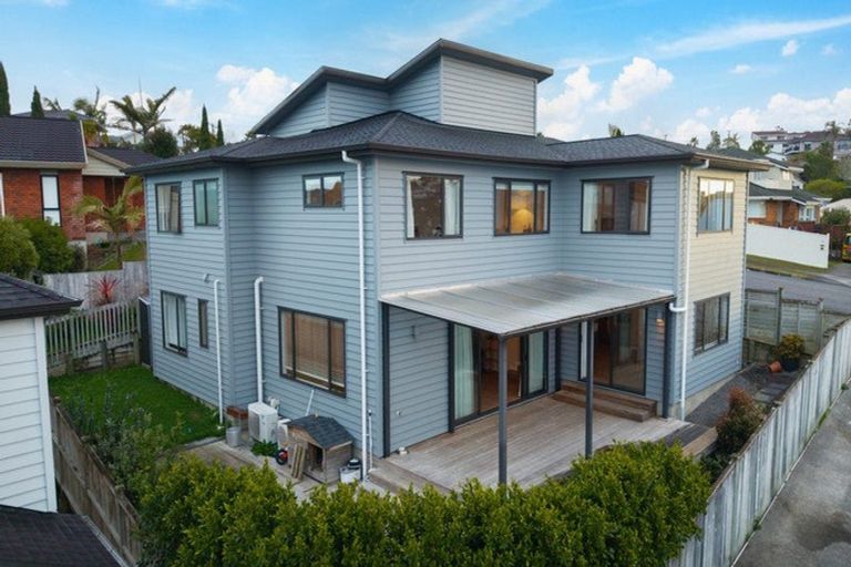 Photo of property in 11 Matisse Drive, West Harbour, Auckland, 0618