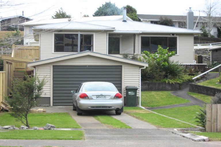 Photo of property in 32 Awanui Street, Merrilands, New Plymouth, 4312