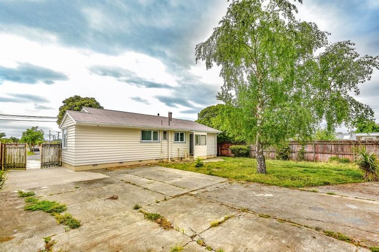 Photo of property in 12 Rowan Avenue, Aranui, Christchurch, 8061