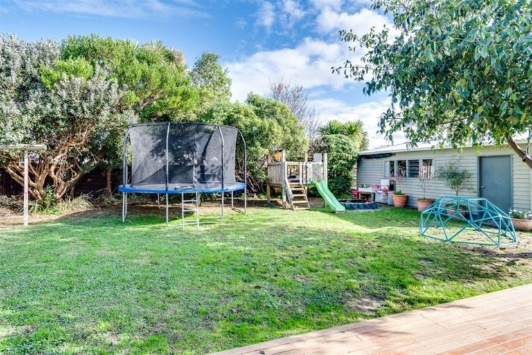 Photo of property in 35 Plunket Street, Tamatea, Napier, 4112
