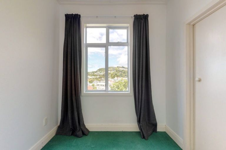 Photo of property in 3a Linwood Way, Island Bay, Wellington, 6023