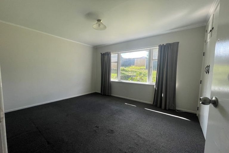 Photo of property in 10 Christmas Road, Manurewa, Auckland, 2102