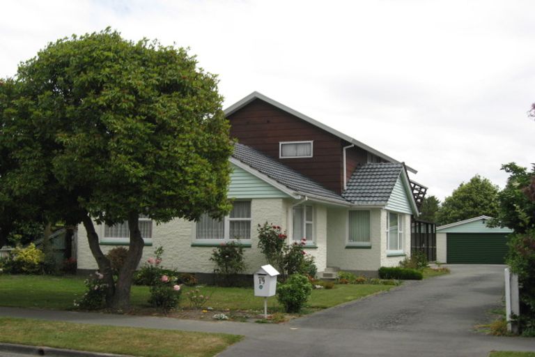 Photo of property in 19 Teesdale Street, Burnside, Christchurch, 8053