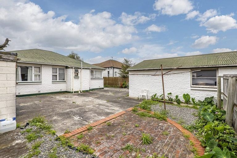 Photo of property in 24 Glasgow Street, Phillipstown, Christchurch, 8011