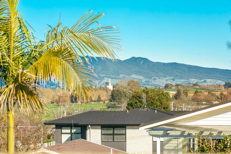 Photo of property in 124 Tuhikaramea Road, Dinsdale, Hamilton, 3204