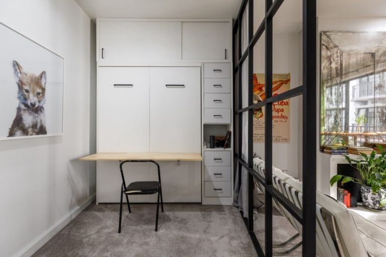 Photo of property in Atrium Towers, 4i/154 The Terrace, Wellington Central, Wellington, 6011