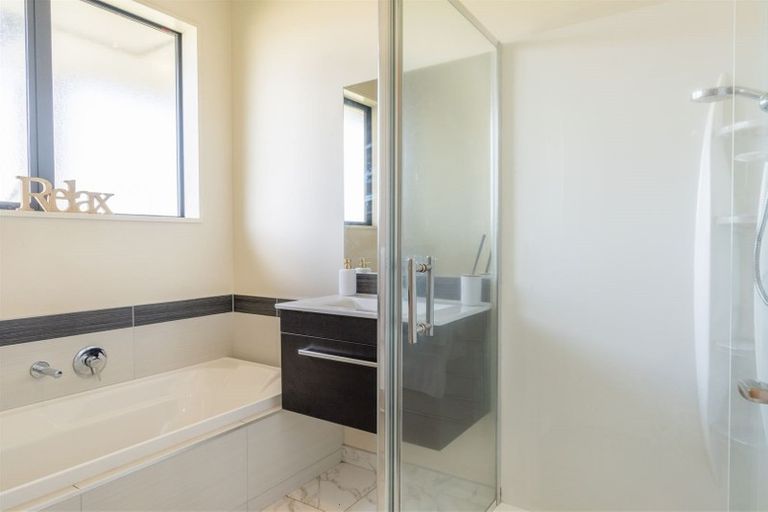 Photo of property in 2 Constance Place, Aidanfield, Christchurch, 8025