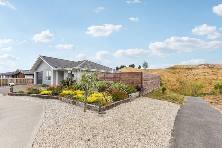 Photo of property in 40 Huntaway Close, Stoke, Nelson, 7011