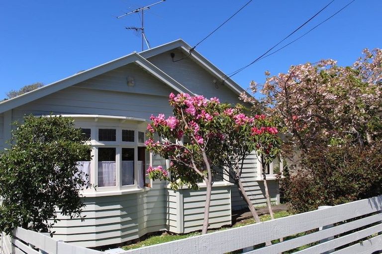 Photo of property in 7 Campbell Street, Karori, Wellington, 6012