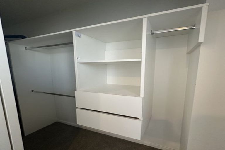 Photo of property in 60 Waipuhinui Way, Wiri, Auckland, 2104