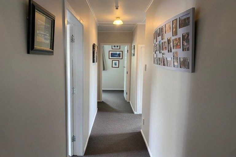 Photo of property in 91 Awanui Street, Merrilands, New Plymouth, 4312