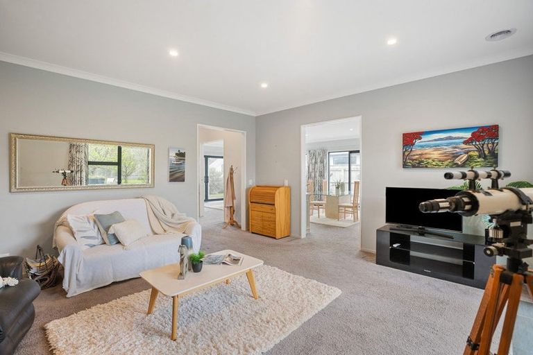 Photo of property in 83 Kotuku Drive, Paraparaumu Beach, Paraparaumu, 5032