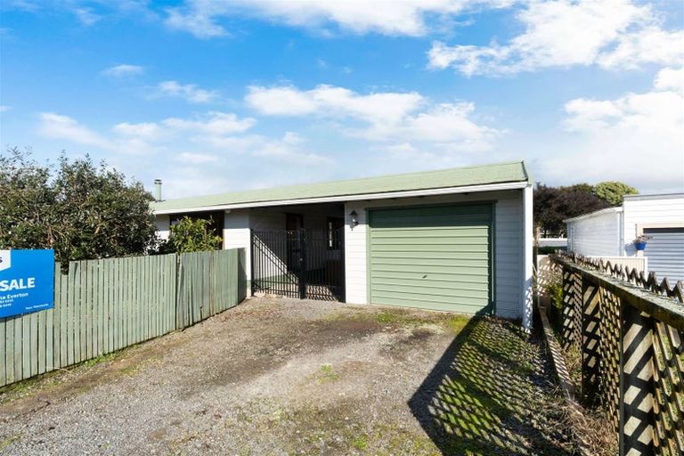 Photo of property in 27 Charles Street, Levin, 5510