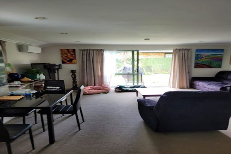 Photo of property in 765 Swanson Road, Swanson, Auckland, 0612
