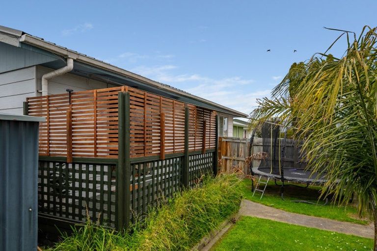 Photo of property in 28 Neal Crescent, Onekawa, Napier, 4110