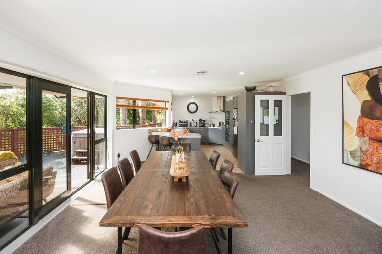 Photo of property in 197 Ruapehu Drive, Fitzherbert, Palmerston North, 4410